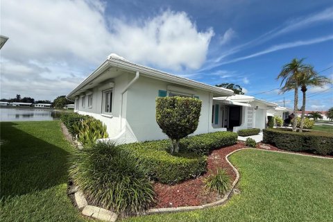 Casa en venta en Pinellas Park, Florida, 2 dormitorios, 153.2 m2 № 1903875 - foto 7