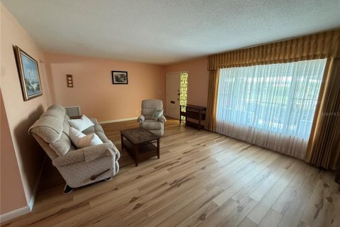 Casa en venta en Pinellas Park, Florida, 2 dormitorios, 153.2 m2 № 1903875 - foto 17