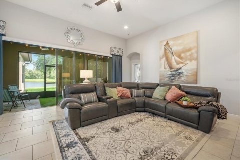 Villa ou maison à vendre à Riverview, Floride: 4 chambres, 240.52 m2 № 1801597 - photo 5