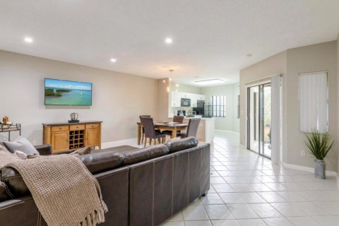 Condominio en alquiler en Boca Raton, Florida, 2 dormitorios, 115.57 m2 № 2077895 - foto 4