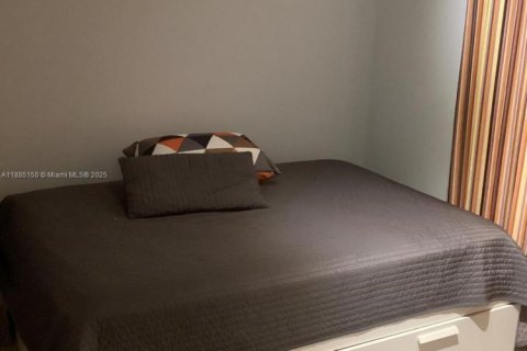 Propiedad comercial en alquiler en Sunrise, Florida, 1 dormitorio, 124.12 m2 № 1930579 - foto 3