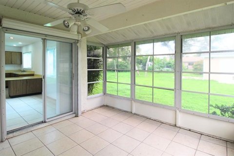 House in North Port, Florida 3 bedrooms, 109.25 sq.m. № 1843565 - photo 2
