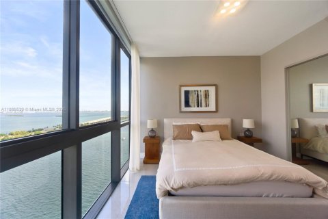 Condo in Miami, Florida, 3 bedrooms  № 1946308 - photo 22