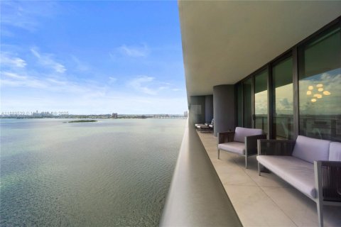 Condo in Miami, Florida, 3 bedrooms  № 1946308 - photo 4