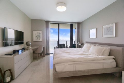 Condo in Miami, Florida, 3 bedrooms  № 1946308 - photo 18