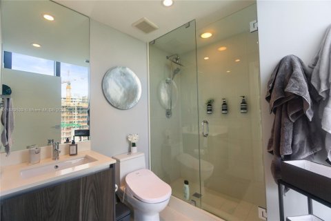 Condo in Miami, Florida, 3 bedrooms  № 1946308 - photo 24