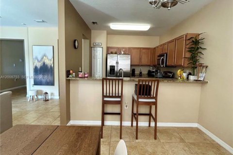 Condo in Doral, Florida, 3 bedrooms  № 2074210 - photo 5