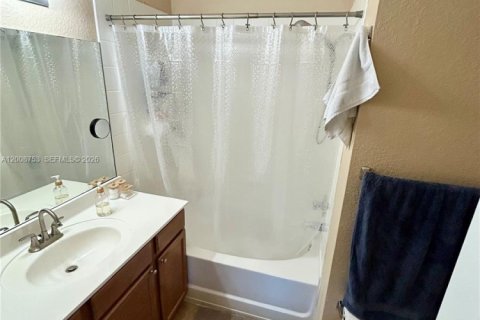 Condo in Doral, Florida, 3 bedrooms  № 2074210 - photo 11