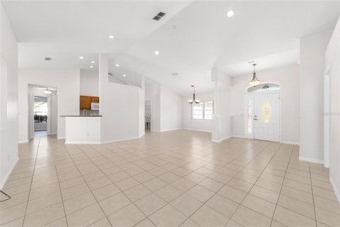 Casa en venta en Ocala, Florida, 3 dormitorios, 198.35 m2 № 2195389 - foto 4
