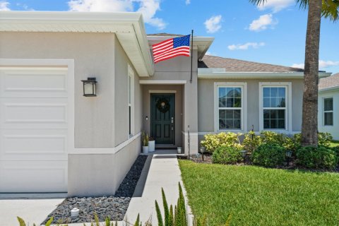 Villa ou maison à vendre à St. Lucie, Floride: 3 chambres, 148.09 m2 № 2188479 - photo 2