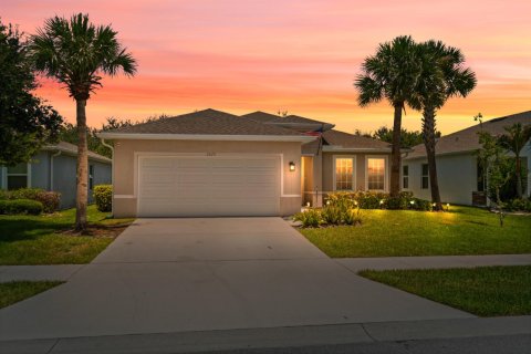 House in St. Lucie, Florida 3 bedrooms, 148.09 sq.m. № 2188479