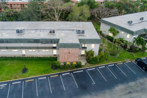 Condo in Stuart, Florida, 2 bedrooms  № 2078567 - photo 2