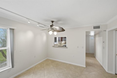 Condo in Stuart, Florida, 2 bedrooms  № 2078567 - photo 6