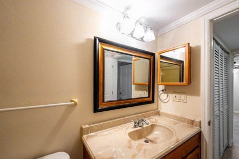 Condo in Stuart, Florida, 2 bedrooms  № 2078567 - photo 22