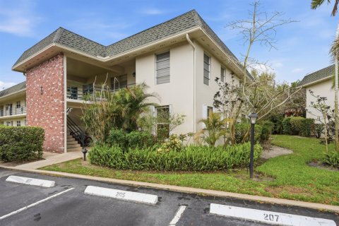 Condo in Stuart, Florida, 2 bedrooms  № 2078567