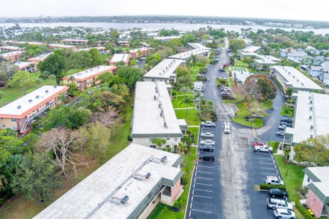 Condo in Stuart, Florida, 2 bedrooms  № 2078567 - photo 26