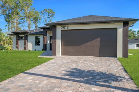 Villa ou maison à vendre à Lehigh Acres, Floride: 4 chambres, 165.18 m2 № 2259856 - photo 3