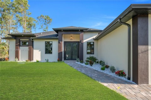 Villa ou maison à Lehigh Acres, Floride 4 chambres, 165.18 m2 № 2259856
