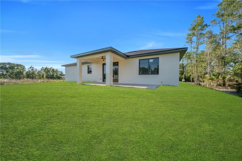 Villa ou maison à vendre à Lehigh Acres, Floride: 4 chambres, 165.18 m2 № 2259856 - photo 6