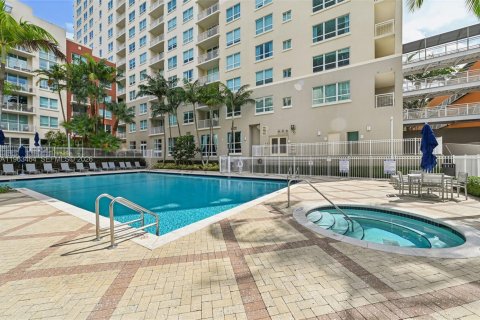 Condo in Miami, Florida, 2 bedrooms № 2169192 - photo 26