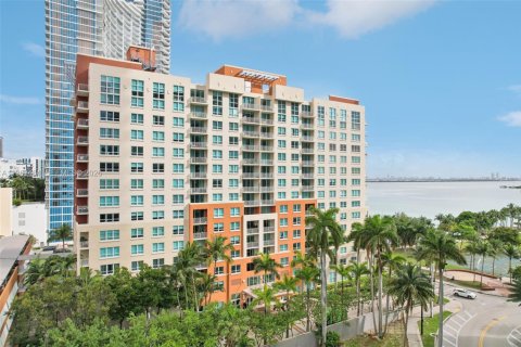Condo in Miami, Florida, 2 bedrooms № 2169192 - photo 29