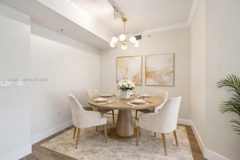 Condo in Miami, Florida, 2 bedrooms № 2169192 - photo 2