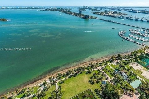 Condo in Miami, Florida, 2 bedrooms № 2169192 - photo 18