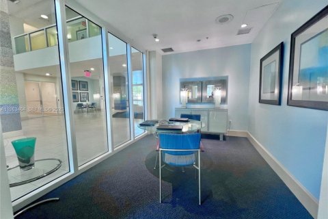 Condo in Miami, Florida, 2 bedrooms № 2169192 - photo 27
