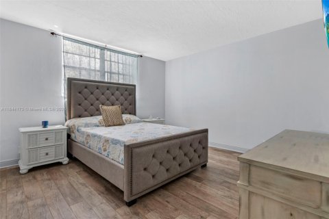 Copropriété à vendre à Hollywood, Floride: 2 chambres, 112.6 m2 № 1839212 - photo 19
