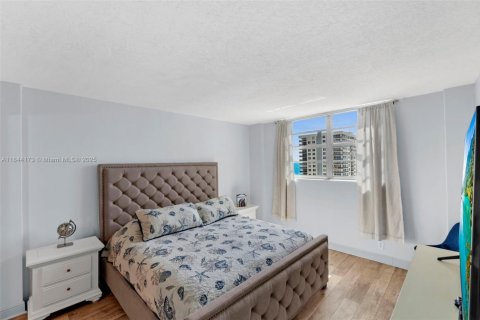 Copropriété à vendre à Hollywood, Floride: 2 chambres, 112.6 m2 № 1839212 - photo 17