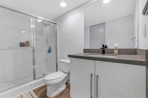 Copropriété à vendre à Hollywood, Floride: 2 chambres, 112.6 m2 № 1839212 - photo 22
