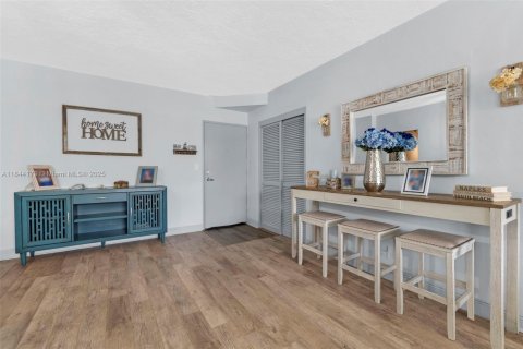 Copropriété à vendre à Hollywood, Floride: 2 chambres, 112.6 m2 № 1839212 - photo 16
