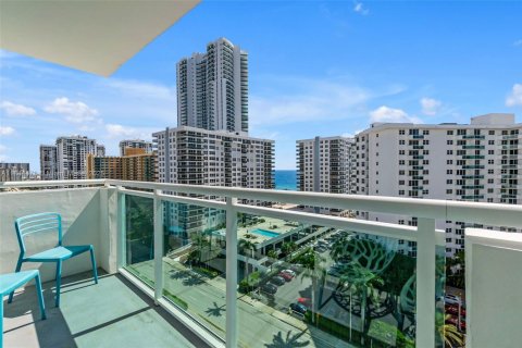 Copropriété à vendre à Hollywood, Floride: 2 chambres, 112.6 m2 № 1839212 - photo 4