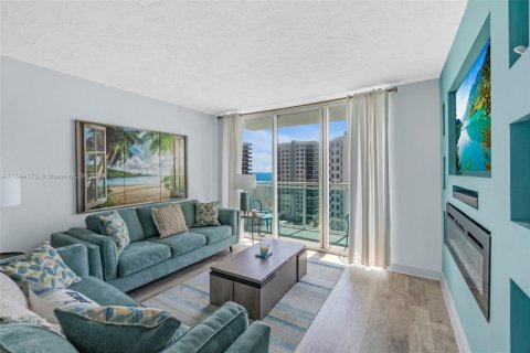 Copropriété à vendre à Hollywood, Floride: 2 chambres, 112.6 m2 № 1839212 - photo 2