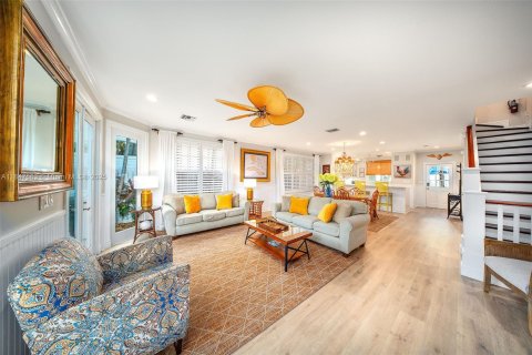 Adosado en venta en Key West, Florida, 4 dormitorios, 231.14 m2 № 1847690 - foto 26