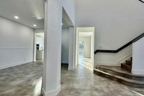 House in Weston, Florida 6 bedrooms, 323.21 sq.m. № 1889037 - photo 7