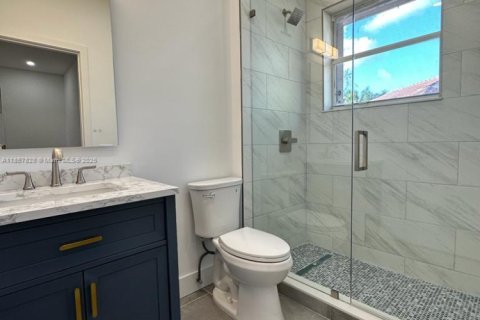 House in Weston, Florida 6 bedrooms, 323.21 sq.m. № 1889037 - photo 20