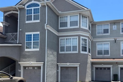 Condominio en Orlando, Florida, 2 dormitorios  № 2157699