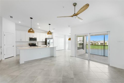 Copropriété à louer à Lakewood Ranch, Floride: 2 chambres, 126.9 m2 № 2094755 - photo 10