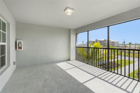 Copropriété à louer à Lakewood Ranch, Floride: 2 chambres, 126.9 m2 № 2094755 - photo 6