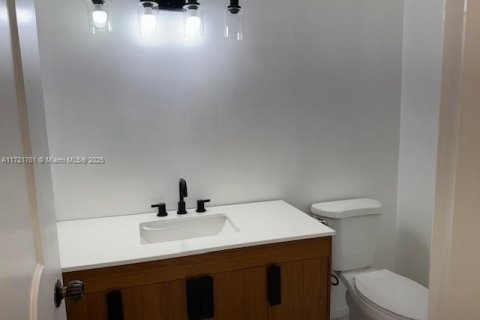 Купить кондоминиум в Бей-Харбор-Айлендс, Флорида 1 спальня, 96.62м2, № 2014942 - фото 23