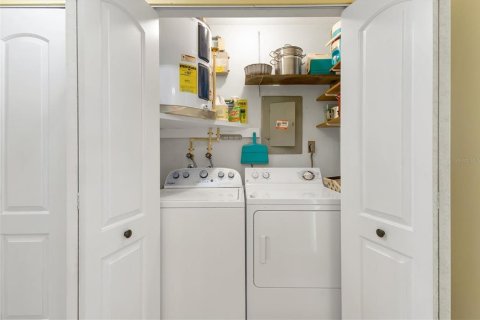 Купить кондоминиум в Сарасота, Флорида 6 комнат, 90.3м2, № 1522607 - фото 17