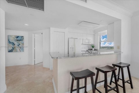 Купить кондоминиум в Авентура, Флорида 2 спальни, 115.66м2, № 2023828 - фото 7