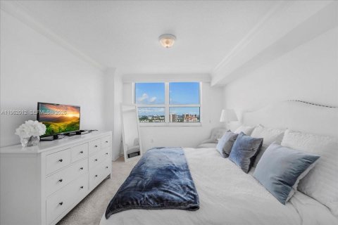 Купить кондоминиум в Авентура, Флорида 2 спальни, 115.66м2, № 2023828 - фото 13