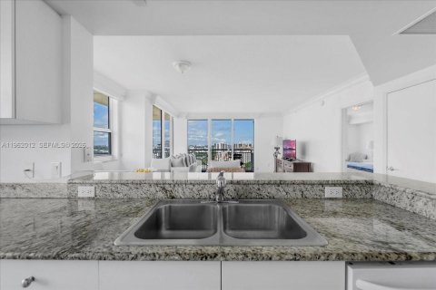 Купить кондоминиум в Авентура, Флорида 2 спальни, 115.66м2, № 2023828 - фото 9