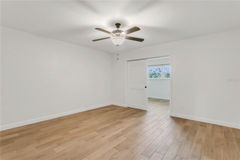 Condo in Saint Petersburg, Florida, 2 bedrooms  № 2229500 - photo 19
