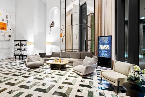 Condo in Miami, Florida, 2 bedrooms № 2050903 - photo 4