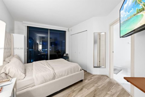 Condo in Miami, Florida, 2 bedrooms № 2050903 - photo 18