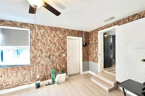 Casa en alquiler en Saint Petersburg, Florida, 4 dormitorios, 120.59 m2 № 2094359 - foto 17