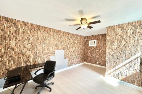 Casa en alquiler en Saint Petersburg, Florida, 4 dormitorios, 120.59 m2 № 2094359 - foto 16